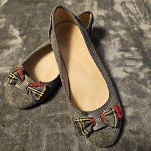 Holiday Vintage Pimmas Wool Ballet Flats w/ Red Plaid Bow